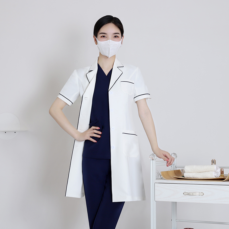 Medical Lab Years - Short-Sleeve White Lab Coat Women's Medical